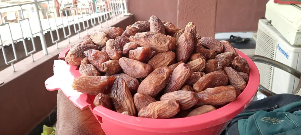 Kurma Safawi Gift Box Haji & Umrah 1 Kg